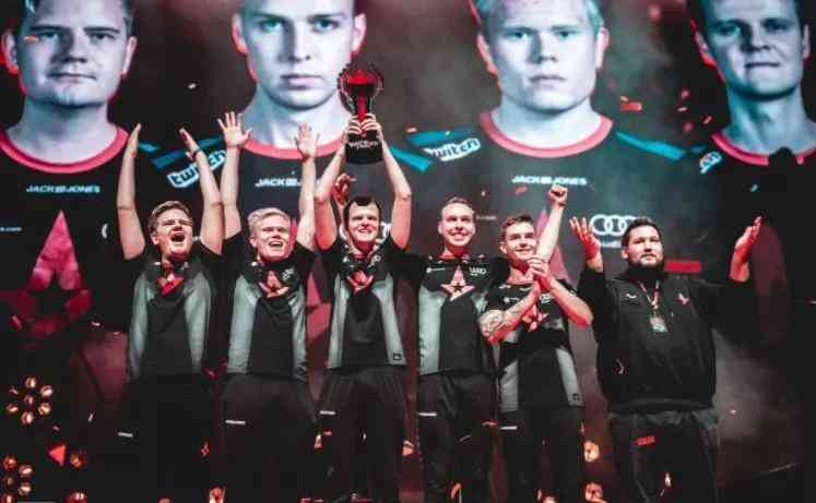 极少数的自 极少数的自